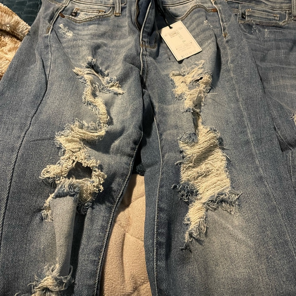 Judy Blue Size 0/24 New with Tags 2 pairs. Distressed. Boyfriend and Skinny - Picture 5 of 5